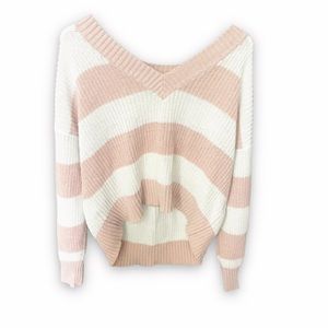 American Eagle pink and white sweater